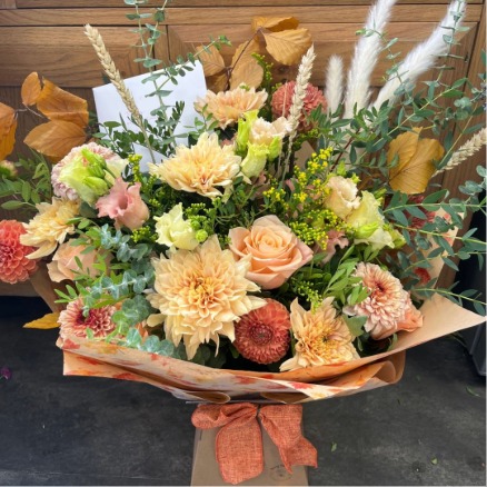 Autumn flower delivery by Berry Blooms New Forest in Romsey.